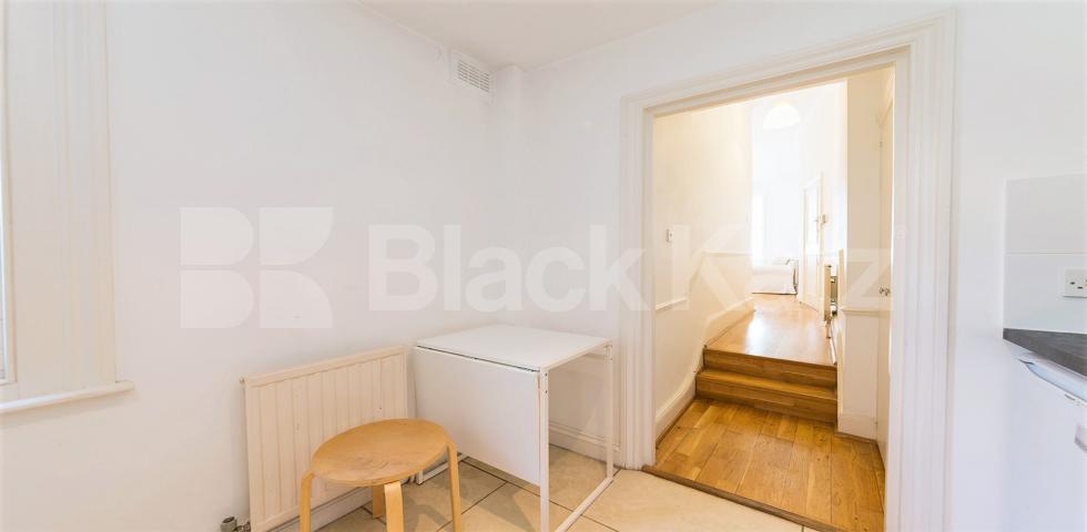 			1 Bedroom, 1 bath, 1 reception Flat			 Overstone Road, Hammersmith, HAMMERSMITH